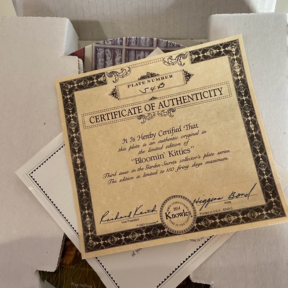 TWO Vintage Cat Collector Plates - Picture 4 of 6